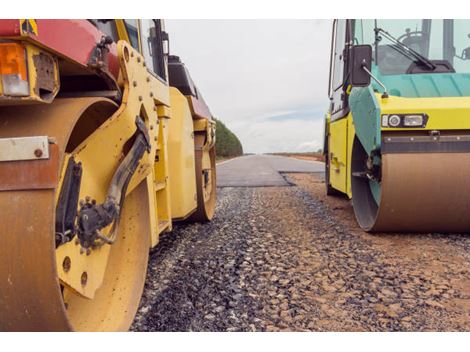 Preço de Alugar de Rolo Compactador com Operador Quixeramobim